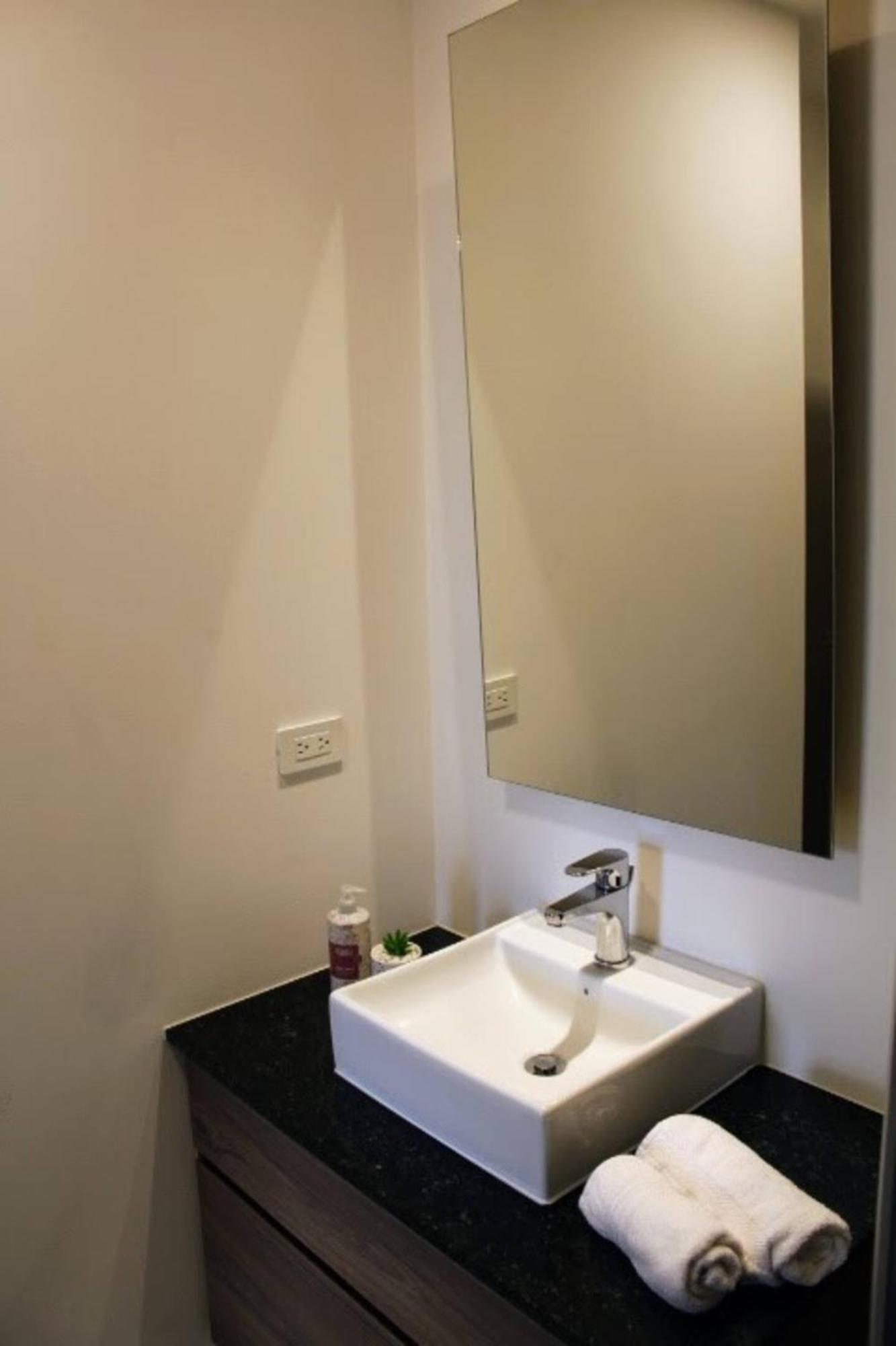 One Apartments Кіто Екстер'єр фото