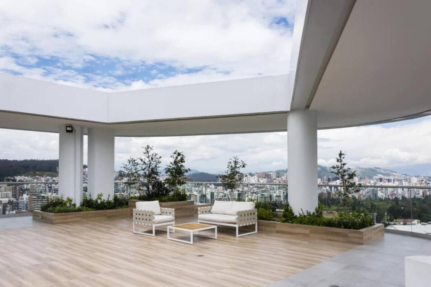 One Apartments Кіто Екстер'єр фото